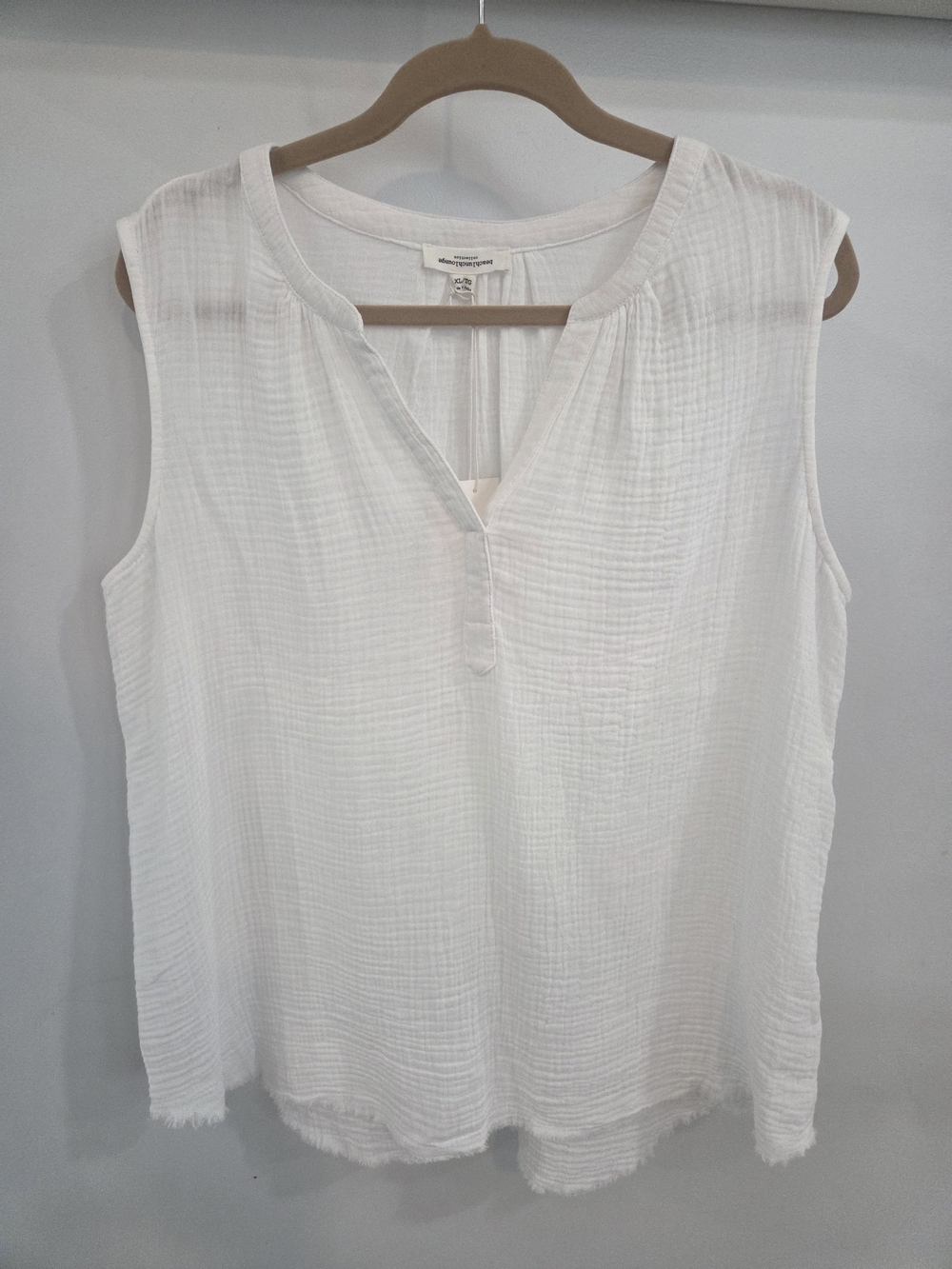 NWT - White Sleeveless V-Neck Cotto. Gauze Tank Top
